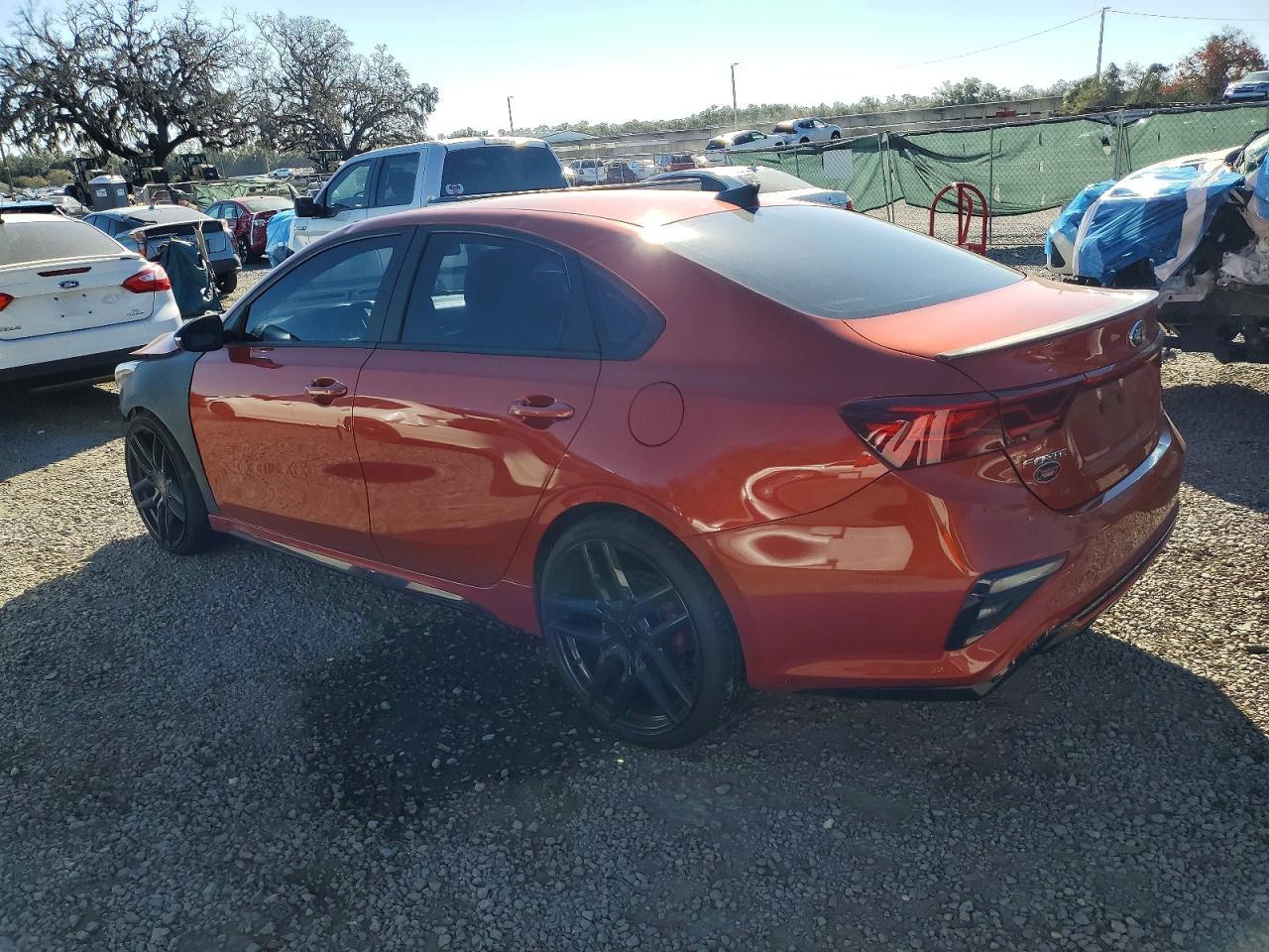 2020 Kia Forte Gt - zdjęcie 2