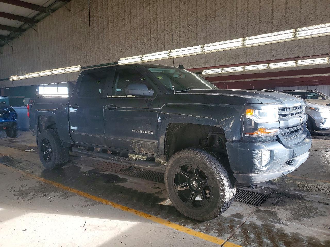 2017 Chevrolet Silverado K1500 Lt - zdjęcie 4