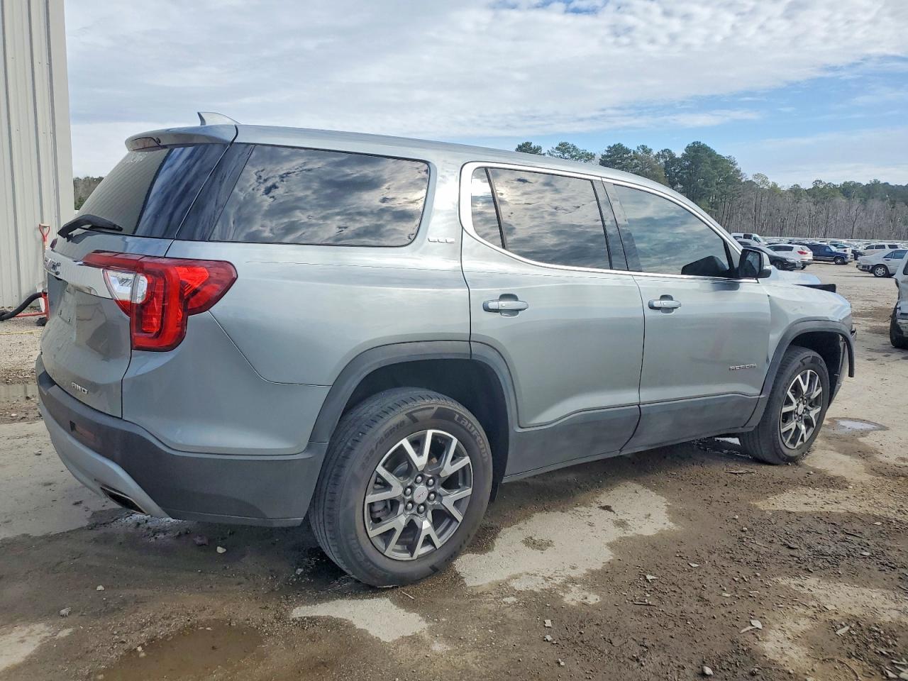 2023 GMC Acadia Sle - zdjęcie 3