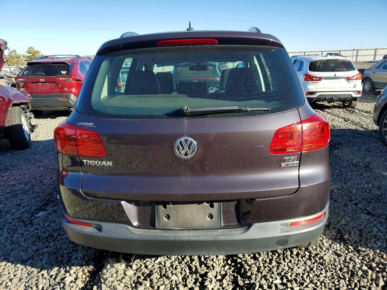 2016 Volkswagen Tiguan S - zdjęcie 6