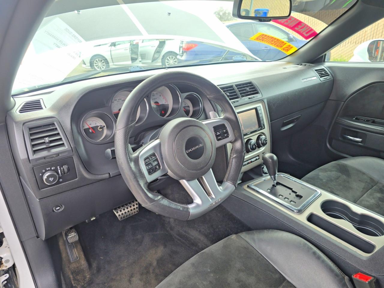 2014 Dodge Challenger Srt-8 - zdjęcie 9