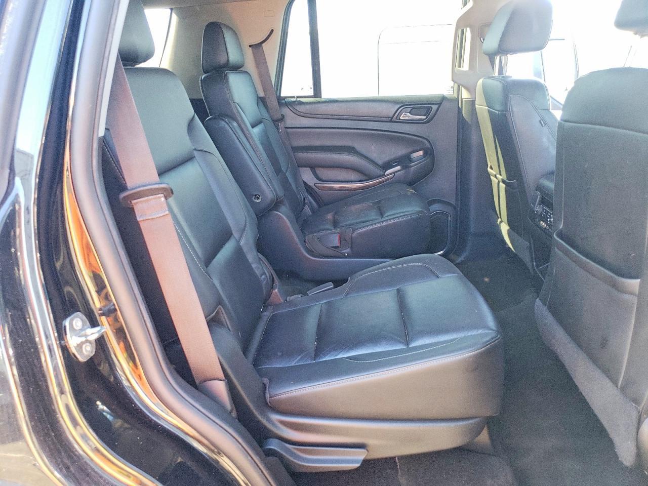 2016 Chevrolet Tahoe C1500 Lt - zdjęcie 11