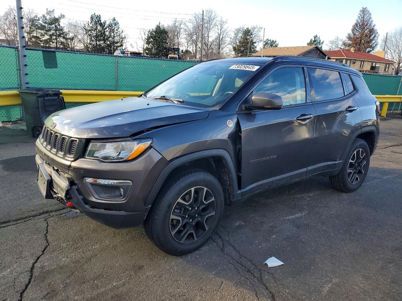 2020 Jeep Compass Trailhawk - zdjęcie główne