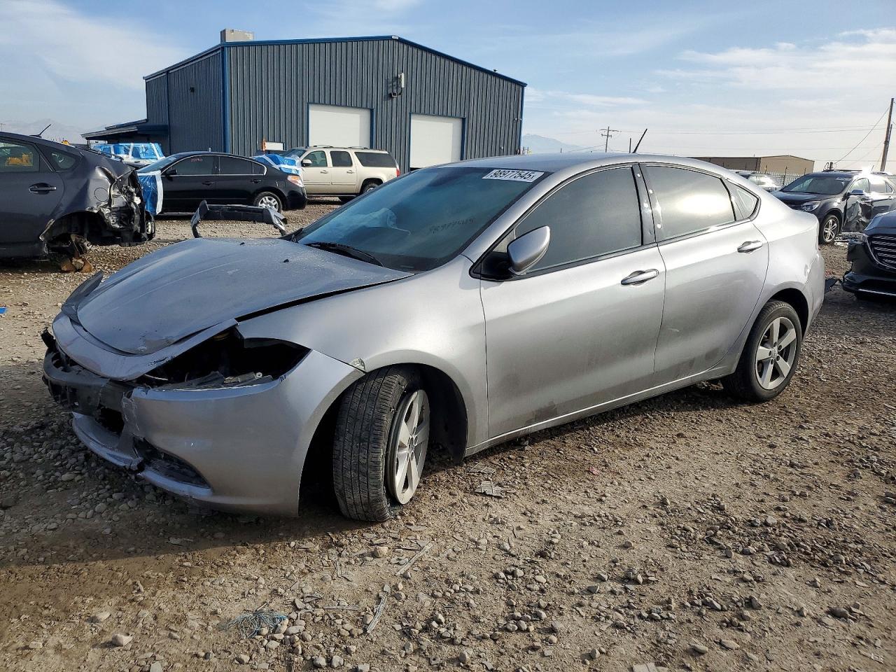 2016 Dodge Dart Sxt - zdjęcie główne