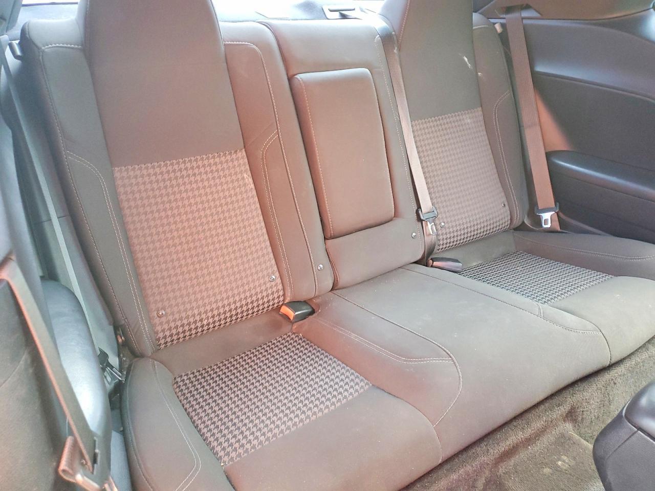 2015 Dodge Challenger Sxt - zdjęcie 10