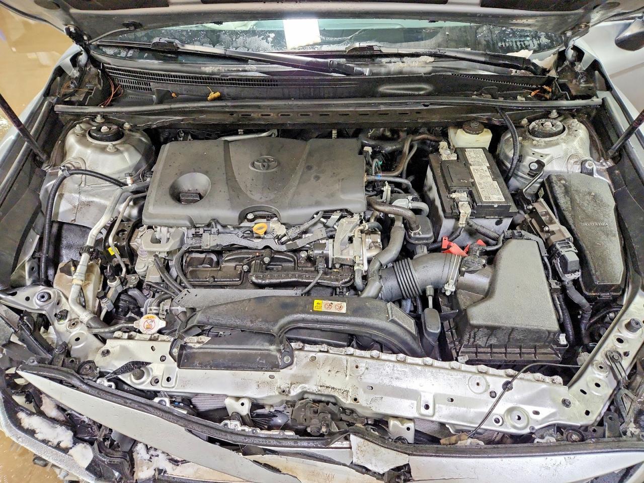 2020 Toyota Camry Le - zdjęcie 11