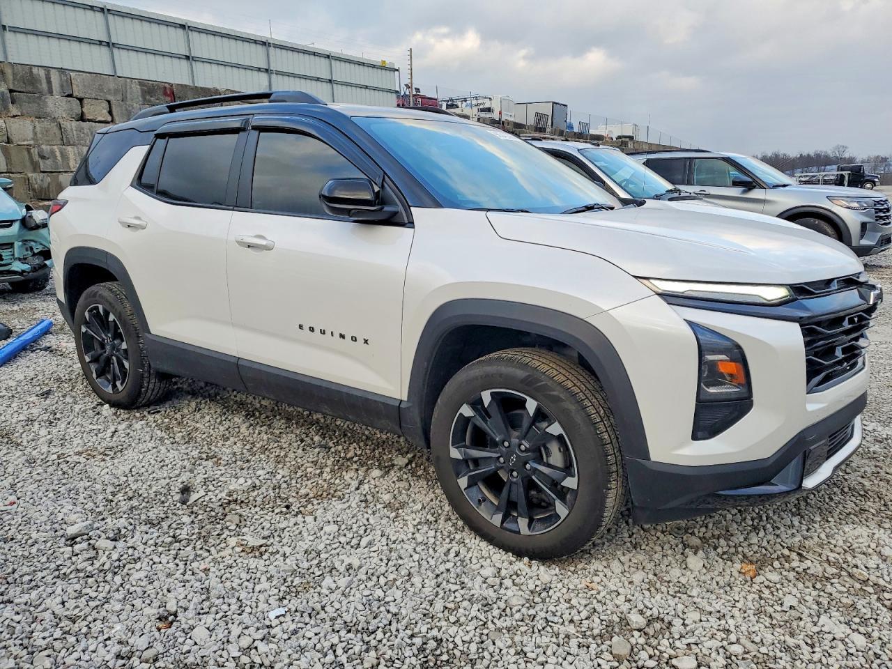 2025 Chevrolet Equinox Rs - zdjęcie 4