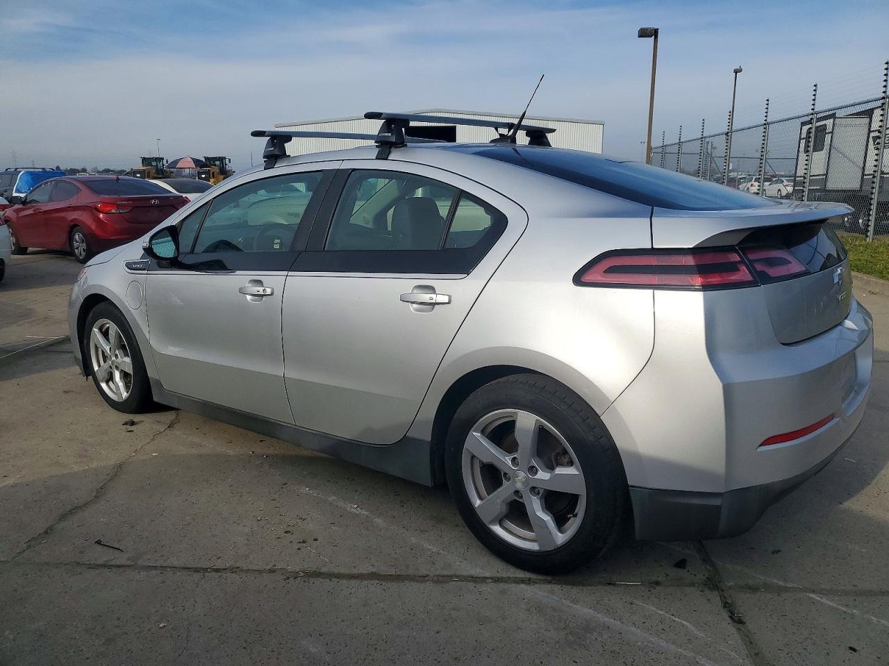 2013 Chevrolet Volt - zdjęcie 2