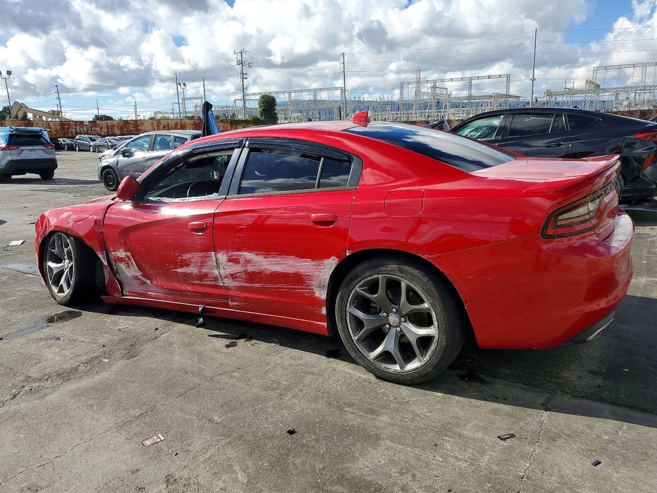 2015 Dodge Charger Sxt - zdjęcie 2