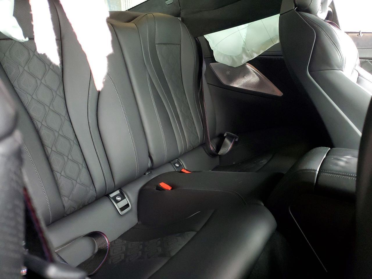 2022 BMW M8 - zdjęcie 10