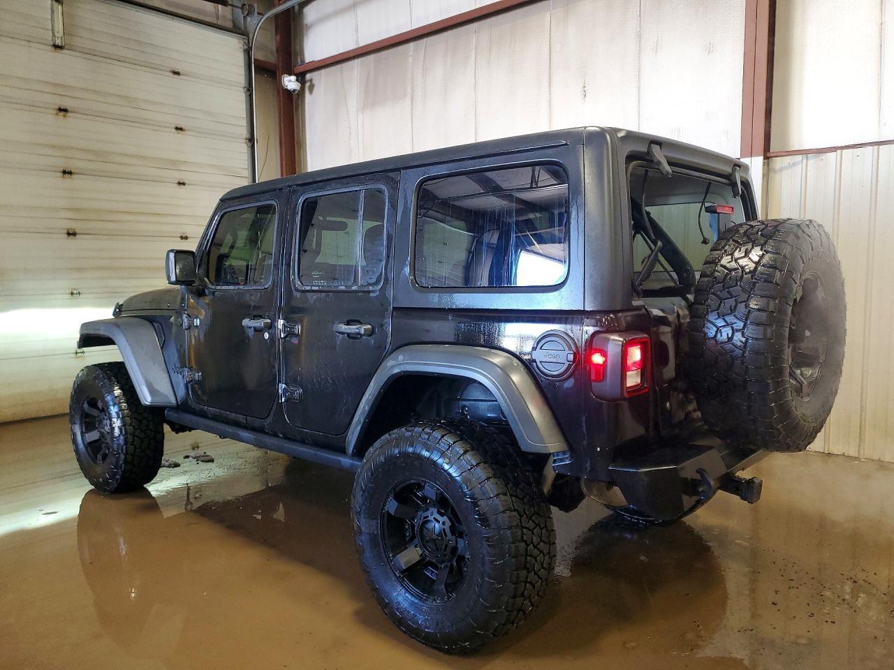 2020 Jeep Wrangler Unlimited Sport - zdjęcie 2