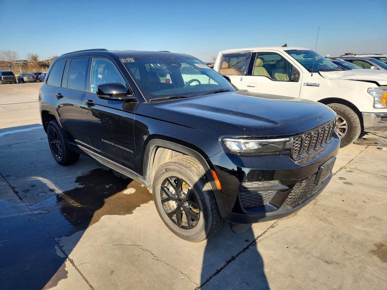 2025 Jeep Grand Cherokee Laredo - zdjęcie 4