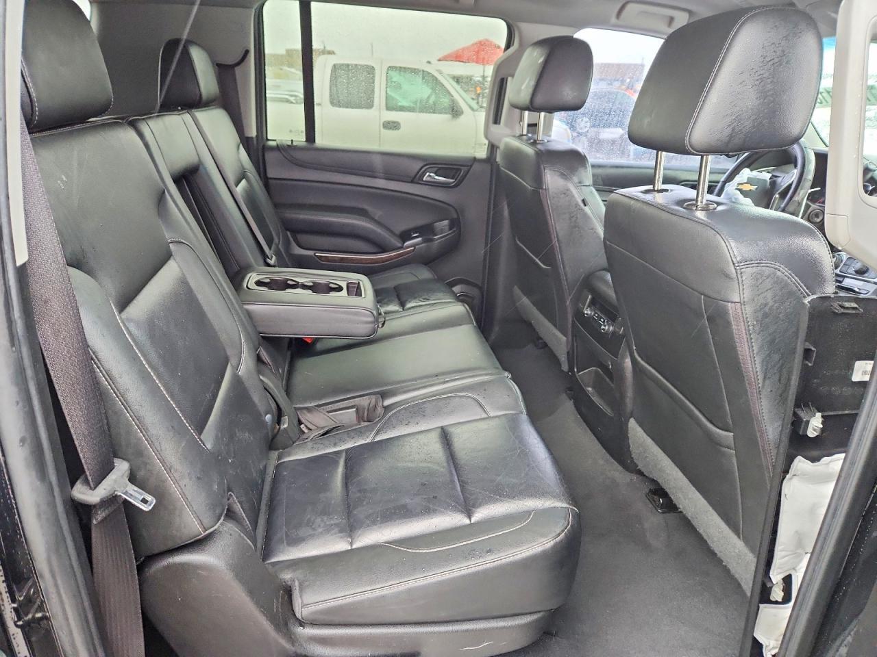 2019 Chevrolet Suburban K1500 Lt - zdjęcie 11