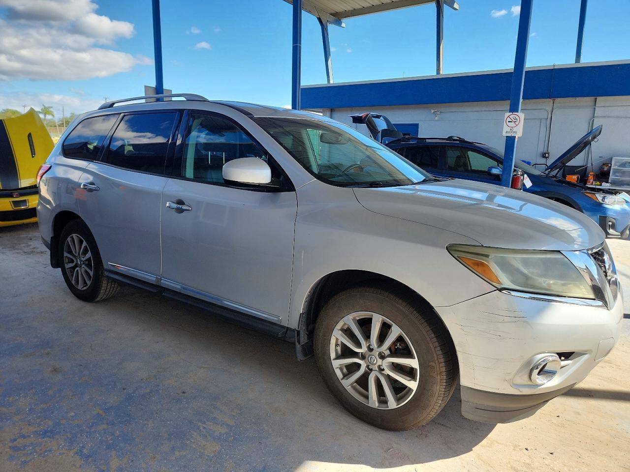 2014 Nissan Pathfinder S - zdjęcie 4