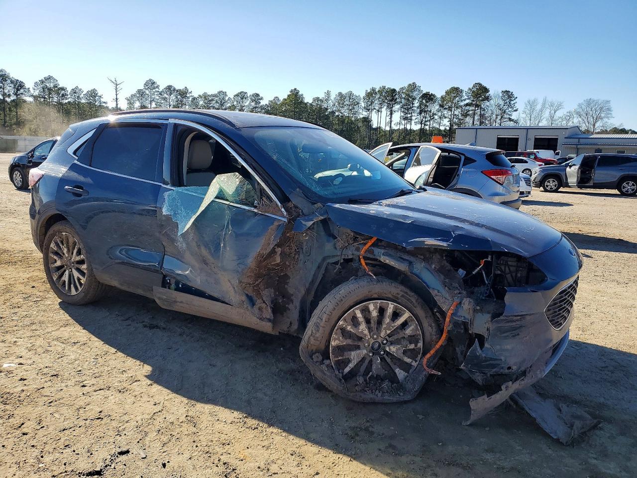 2020 Ford Escape Titanium - zdjęcie 4