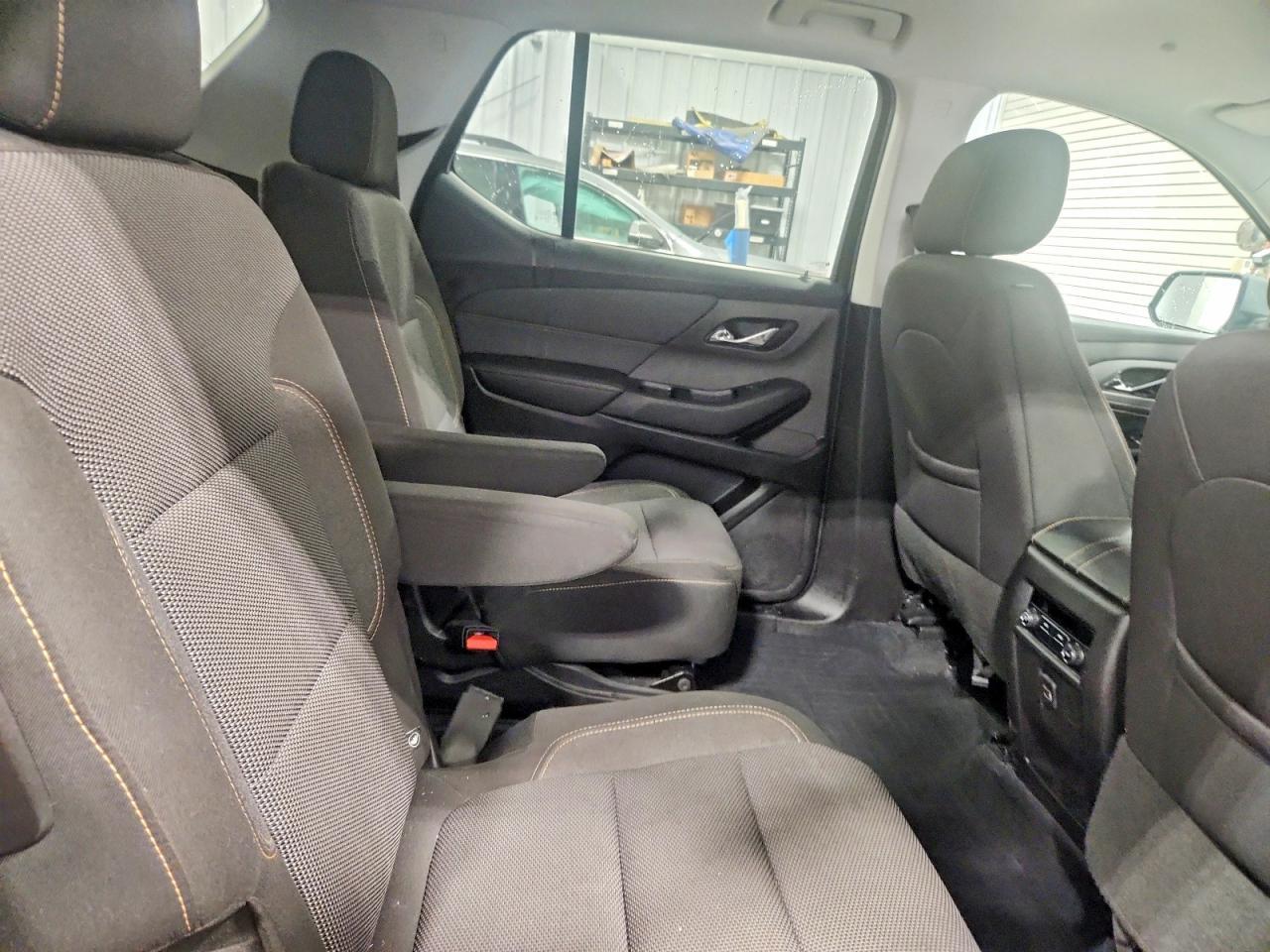 2021 Chevrolet Traverse Lt - zdjęcie 11