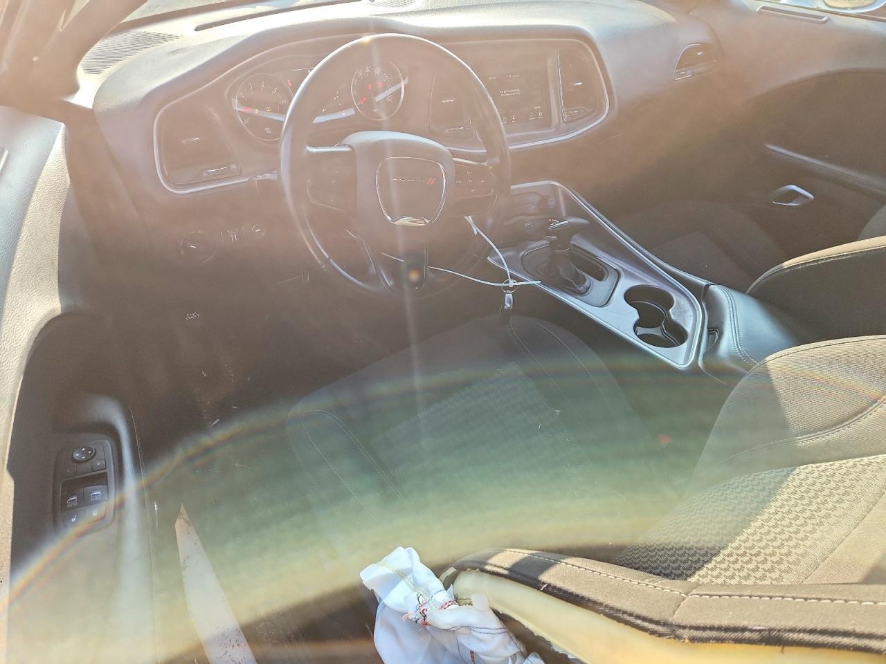 2022 Dodge Challenger Sxt - zdjęcie 8