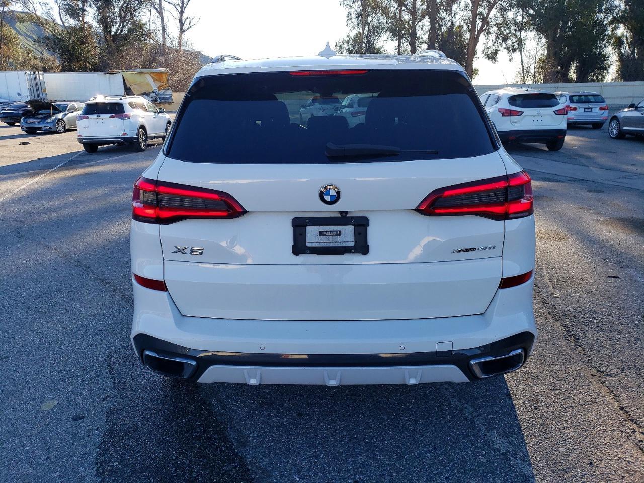 2019 BMW X5 xDrive40I - zdjęcie 6