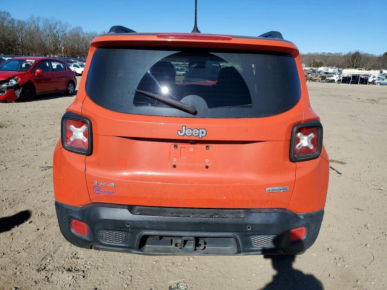 2016 Jeep Renegade Latitude - zdjęcie 6