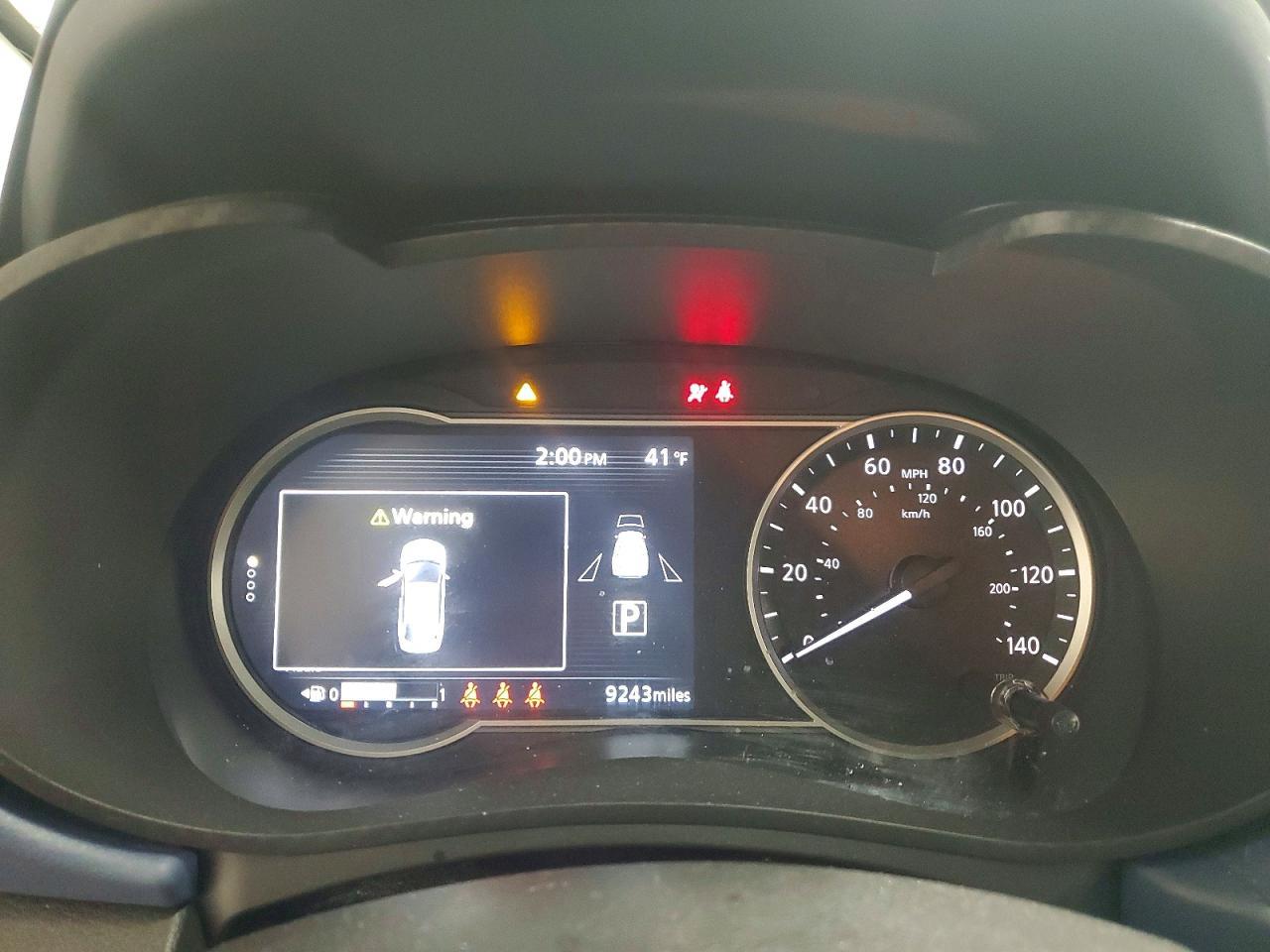 2025 Nissan Versa Sv - zdjęcie 9