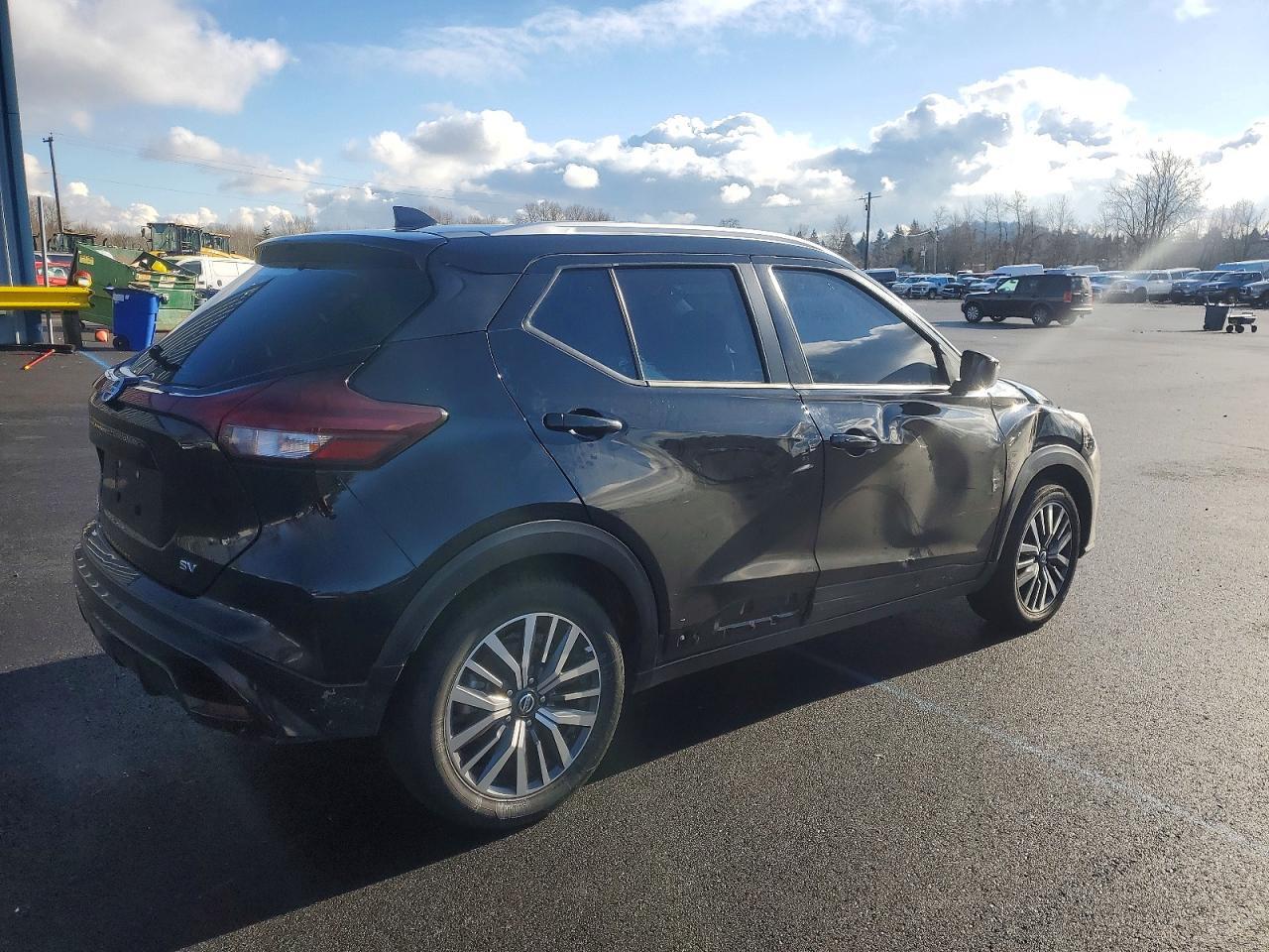 2021 Nissan Kicks Sv - zdjęcie 3