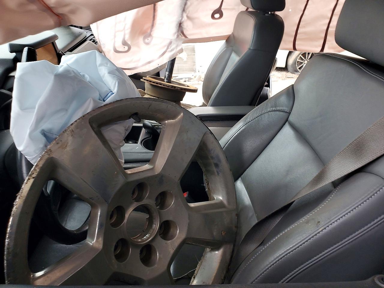 2015 Chevrolet Suburban C1500 Lt - zdjęcie 7