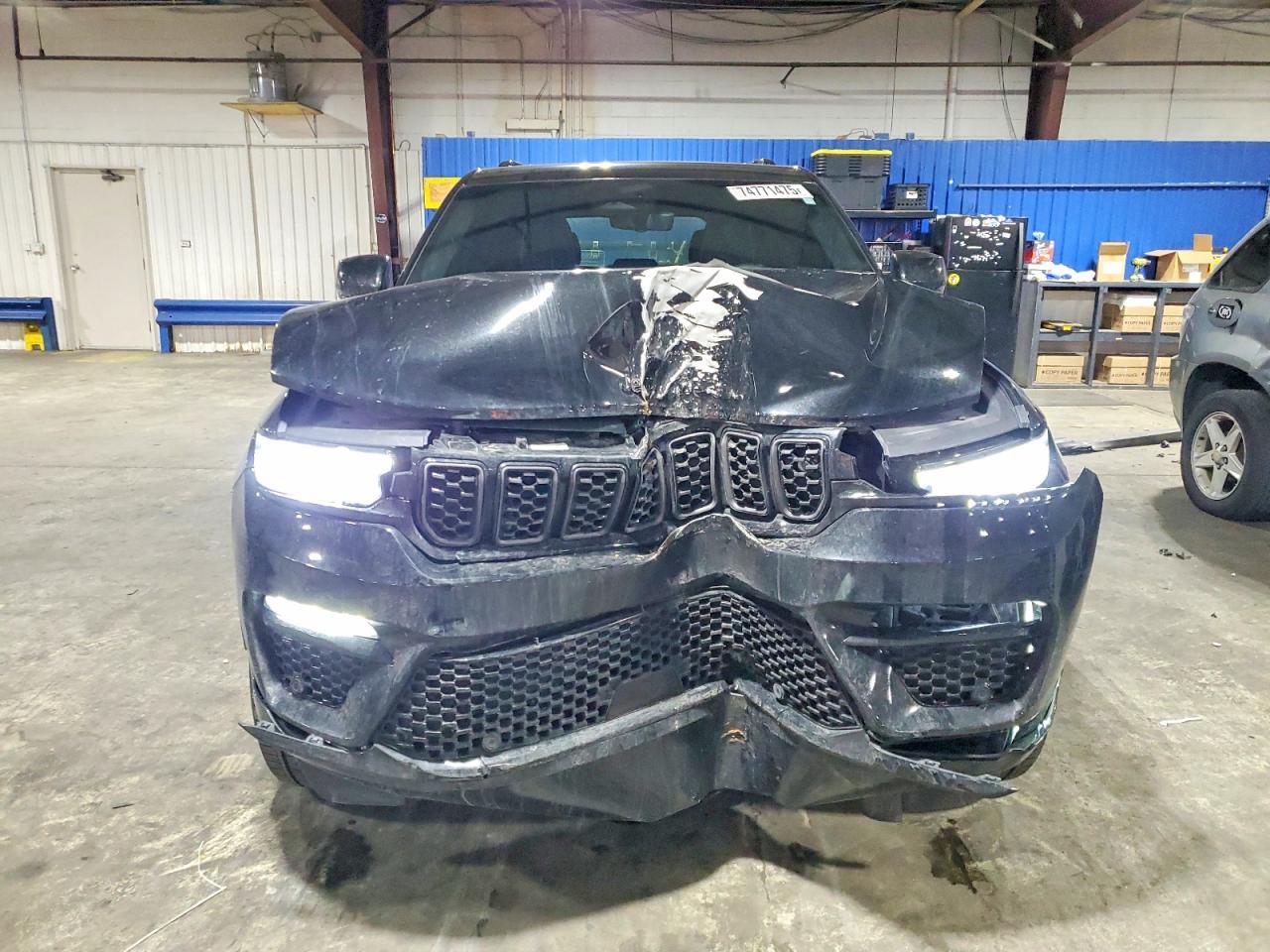 2025 Jeep Grand Cherokee Summit - zdjęcie 5