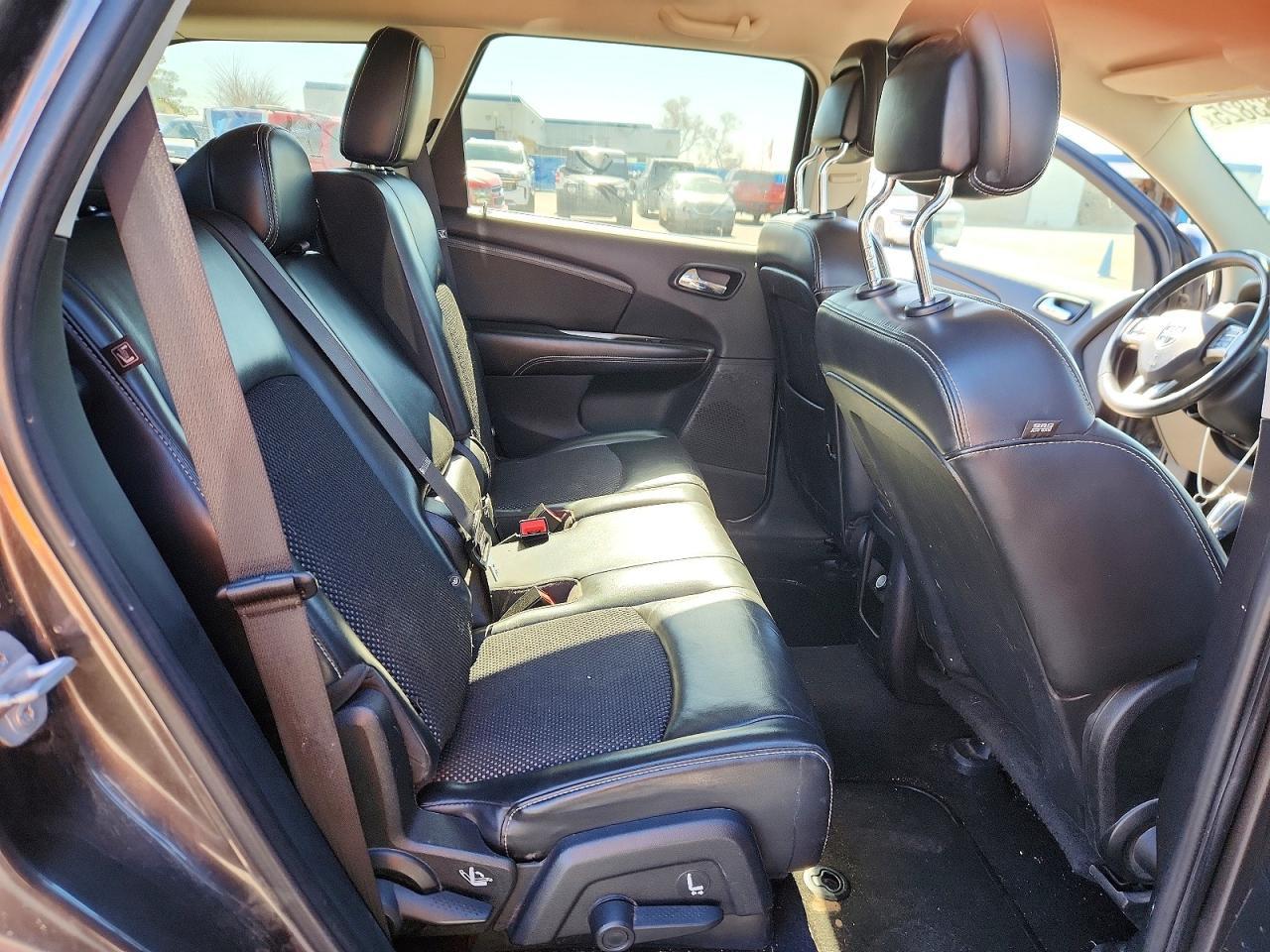 2015 Dodge Journey Crossroad - zdjęcie 11