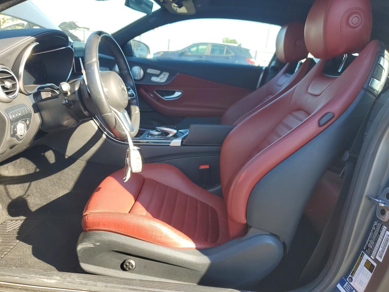 2022 Mercedes-Benz C 300 - zdjęcie 7