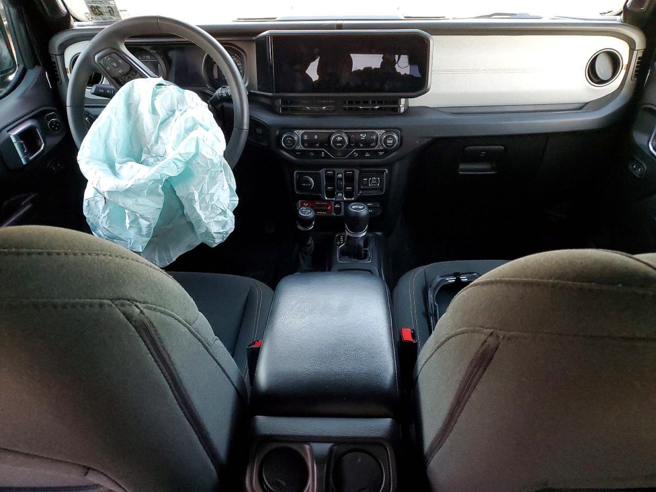 2024 Jeep Wrangler 4Xe - zdjęcie 8