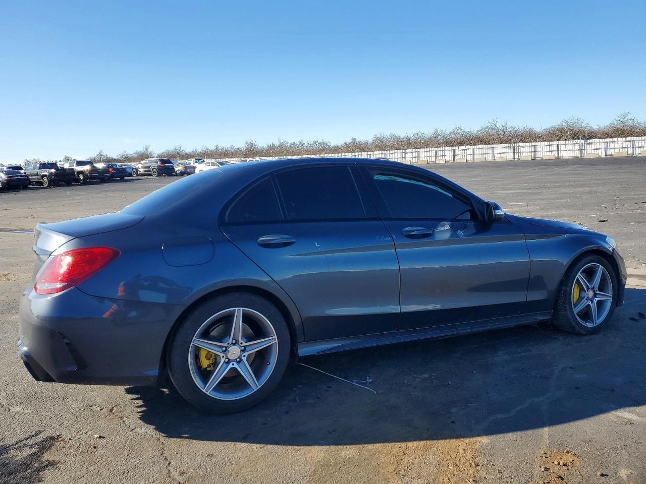 2015 Mercedes-Benz C 300 - zdjęcie 3