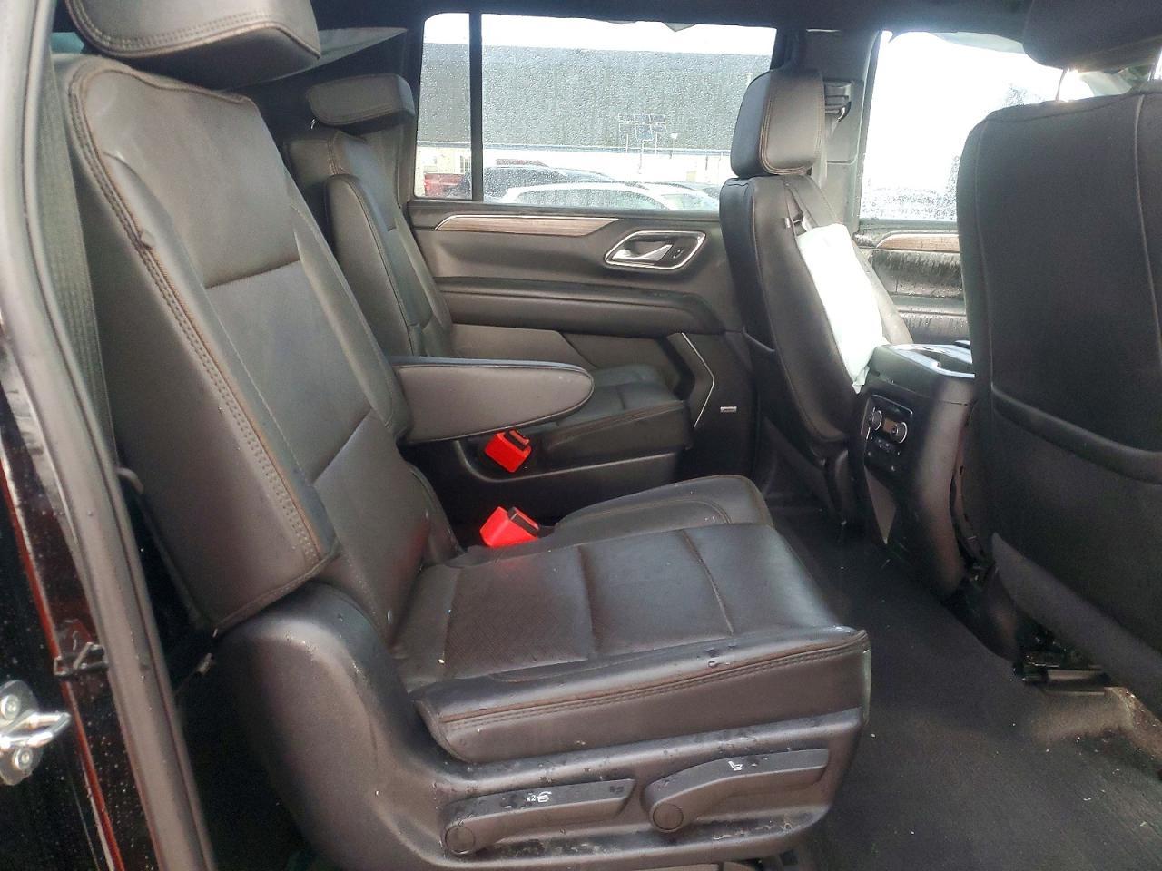 2023 Chevrolet Suburban K1500 High Country - zdjęcie 11