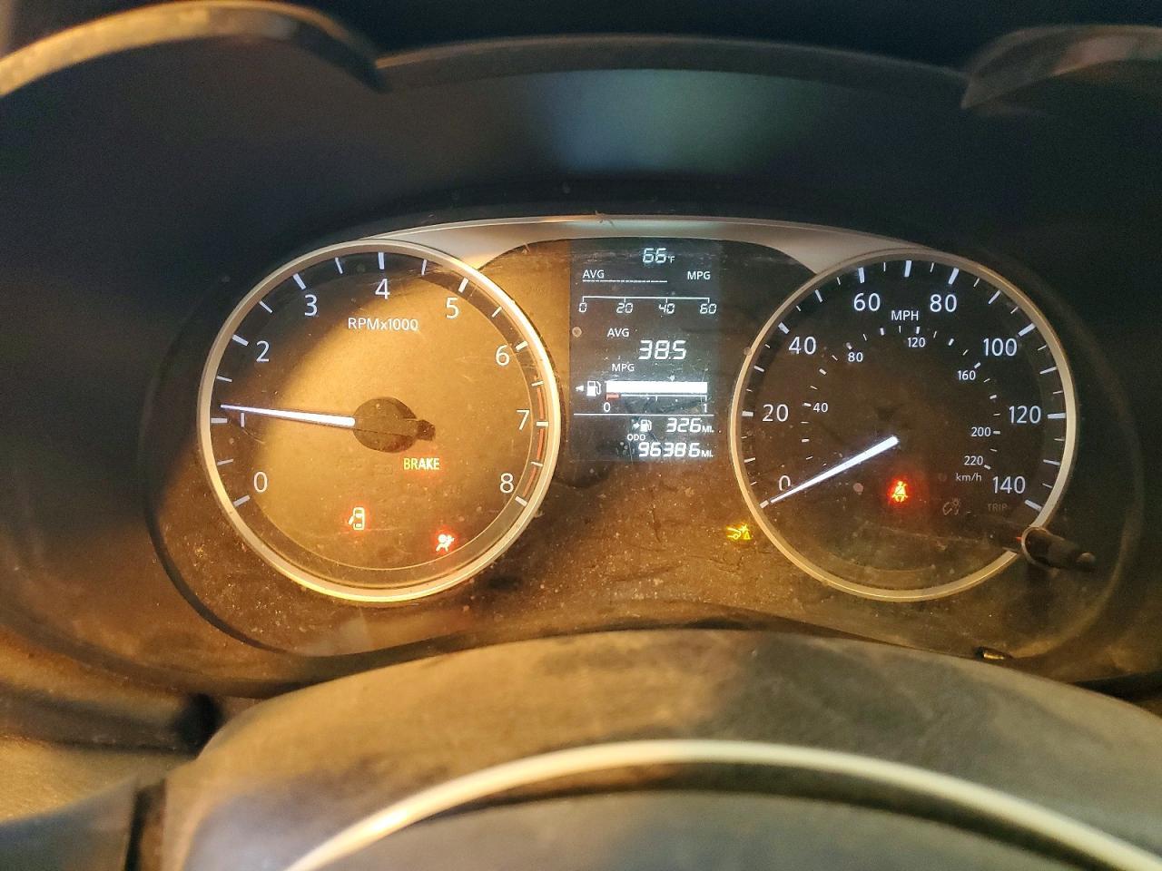 2021 Nissan Versa S - zdjęcie 9