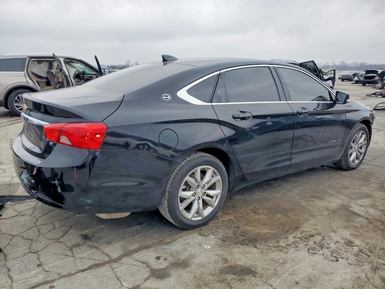 2018 Chevrolet Impala Lt - zdjęcie 3