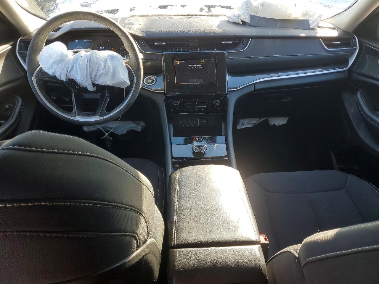 2023 Jeep Grand Cherokee Laredo - zdjęcie 8