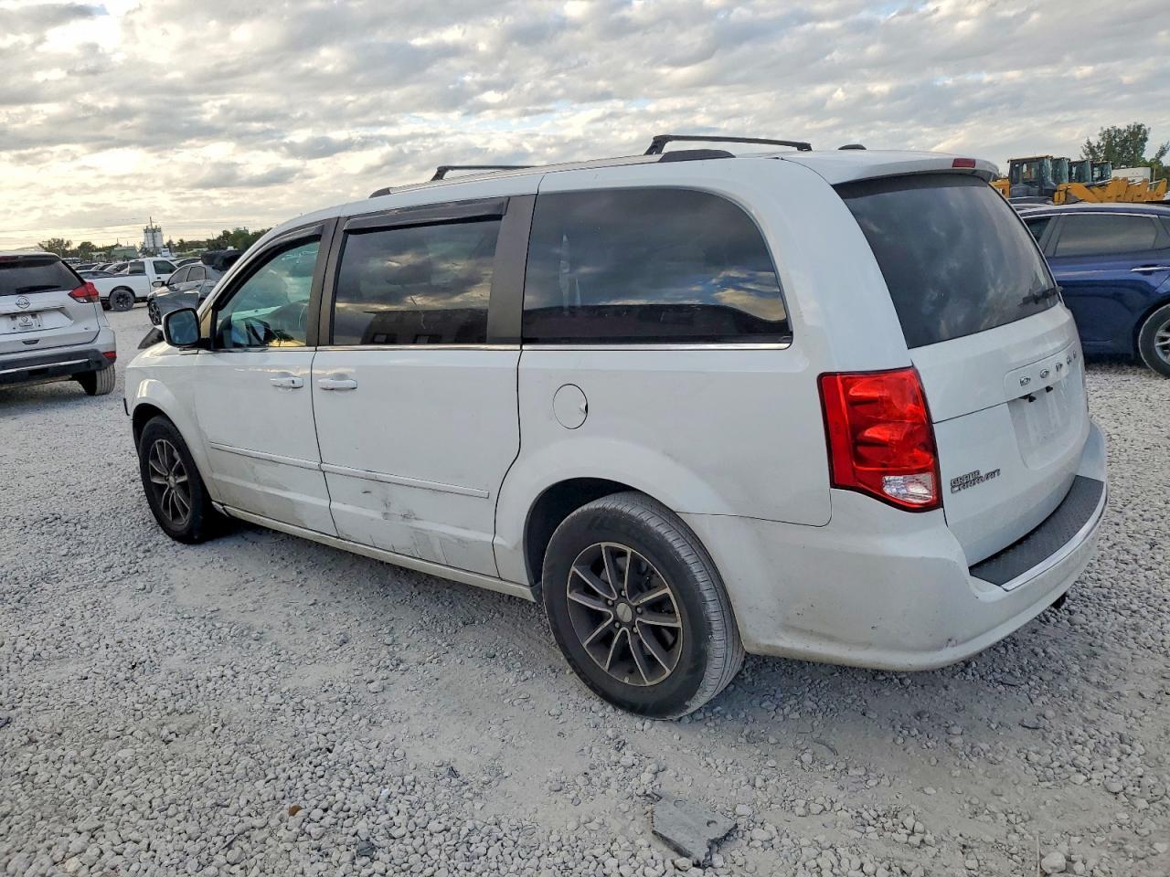 2017 Dodge Grand Caravan Sxt - zdjęcie 2