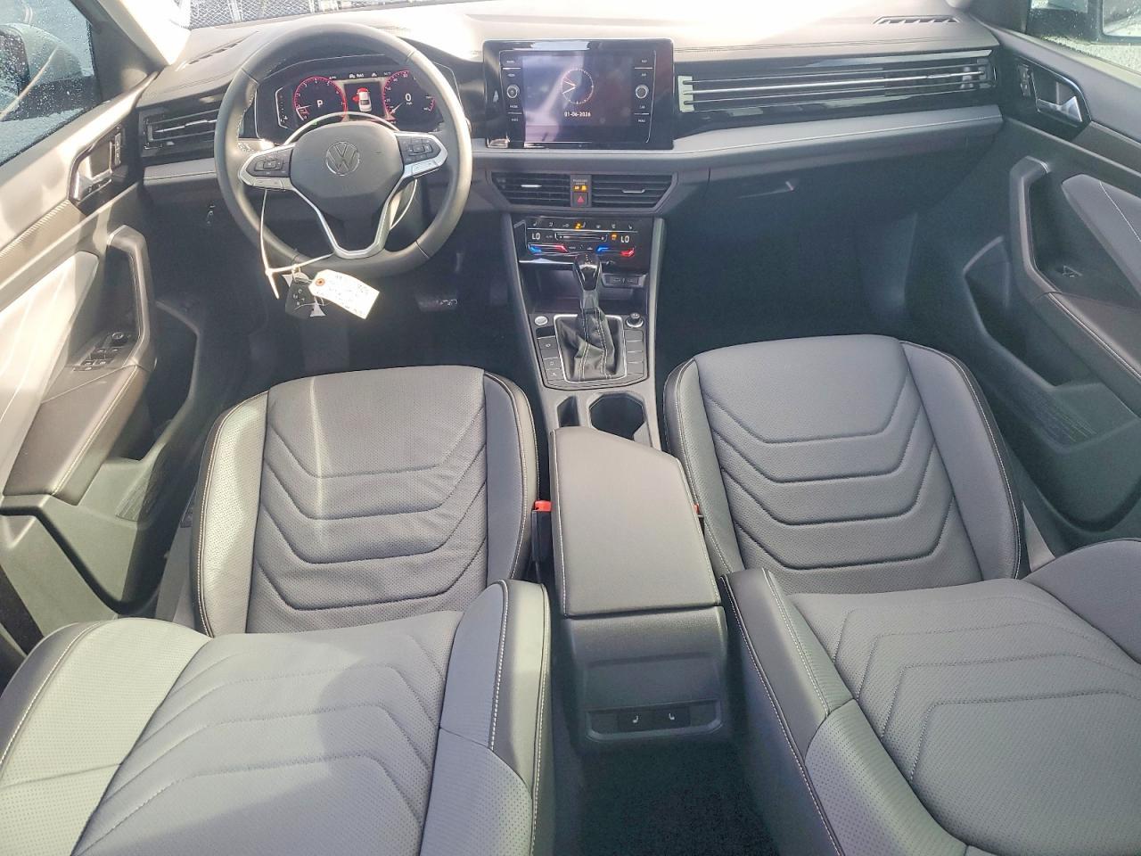 2025 Volkswagen Jetta Sel - zdjęcie 8