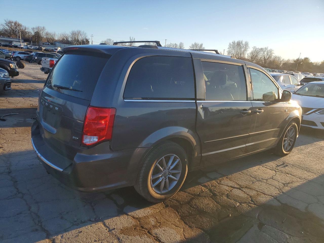 2014 Dodge Grand Caravan Sxt - zdjęcie 3