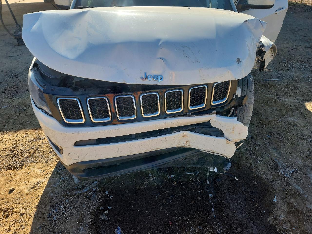 2020 Jeep Compass Latitude - zdjęcie 12