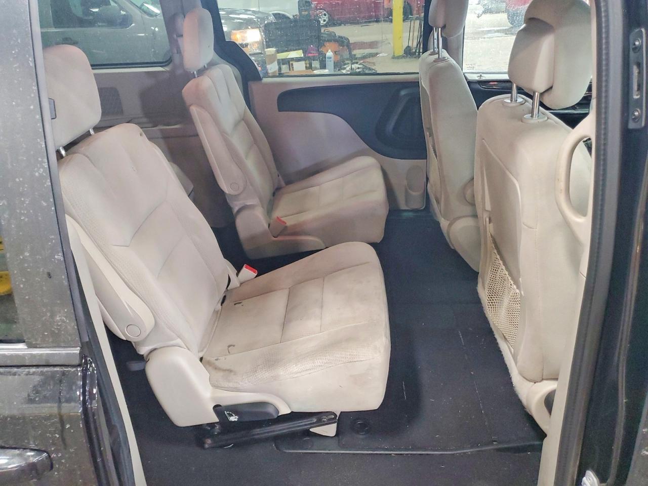 2016 Dodge Grand Caravan Se - zdjęcie 11