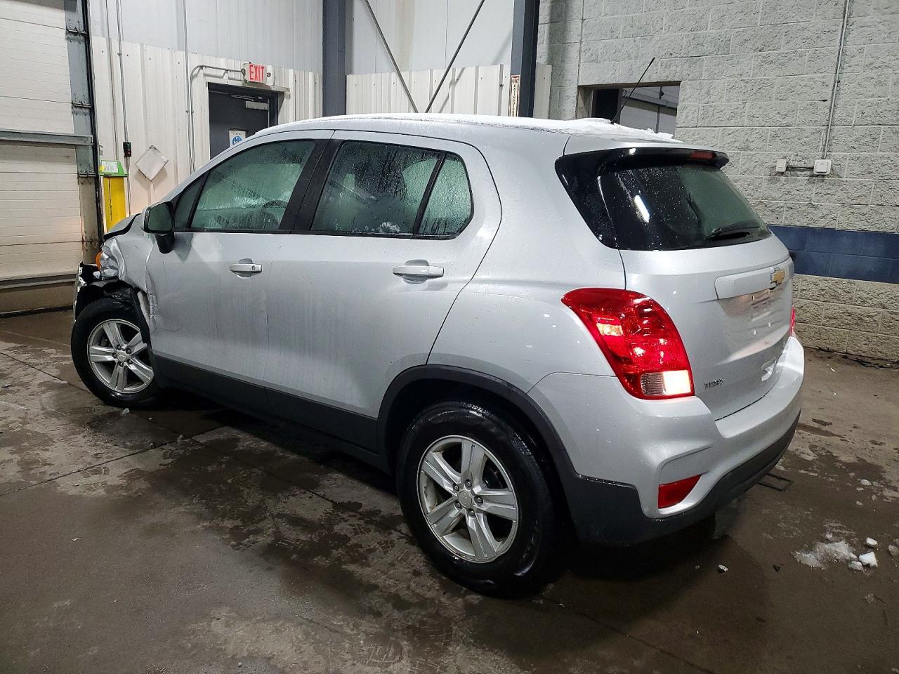 2020 Chevrolet Trax Ls - zdjęcie 2