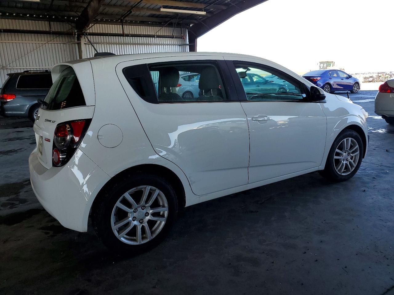 2015 Chevrolet Sonic Lt - zdjęcie 3