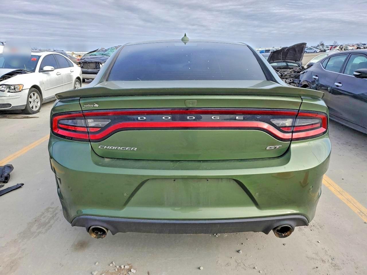 2020 Dodge Charger Gt - zdjęcie 6