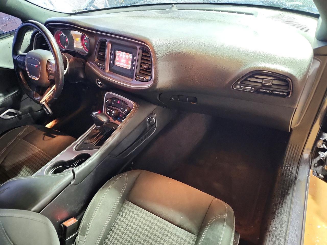 2016 Dodge Challenger Sxt - zdjęcie 8