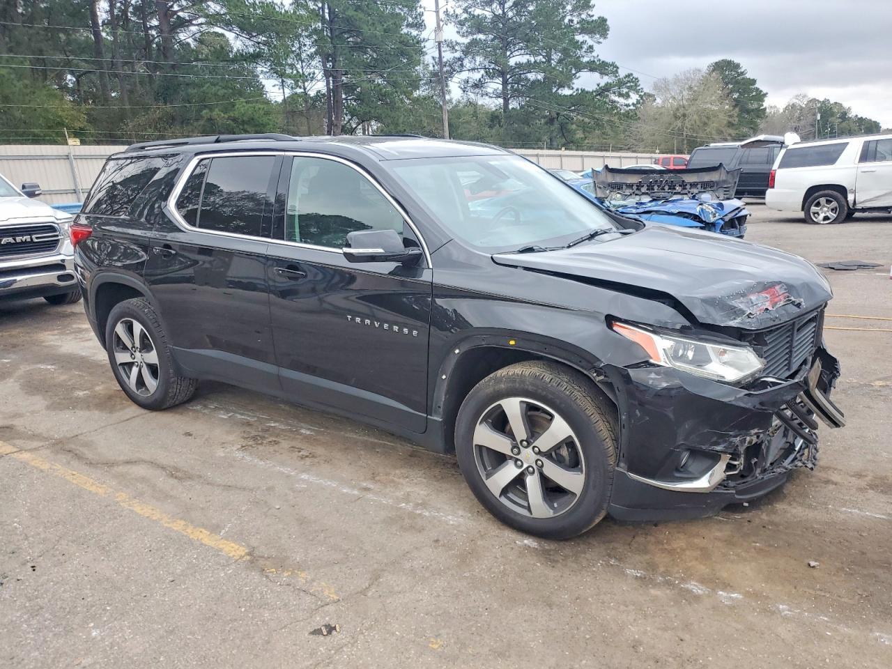 2019 Chevrolet Traverse Lt - zdjęcie 4