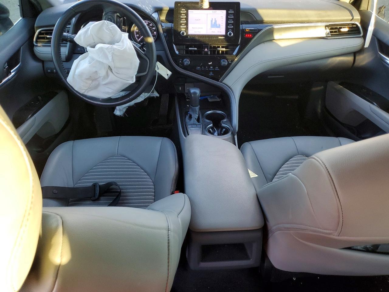 2024 Toyota Camry Se - zdjęcie 8