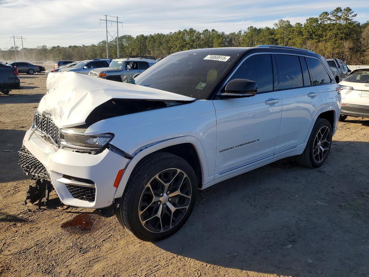 2022 Jeep Grand Cherokee Summit - zdjęcie główne