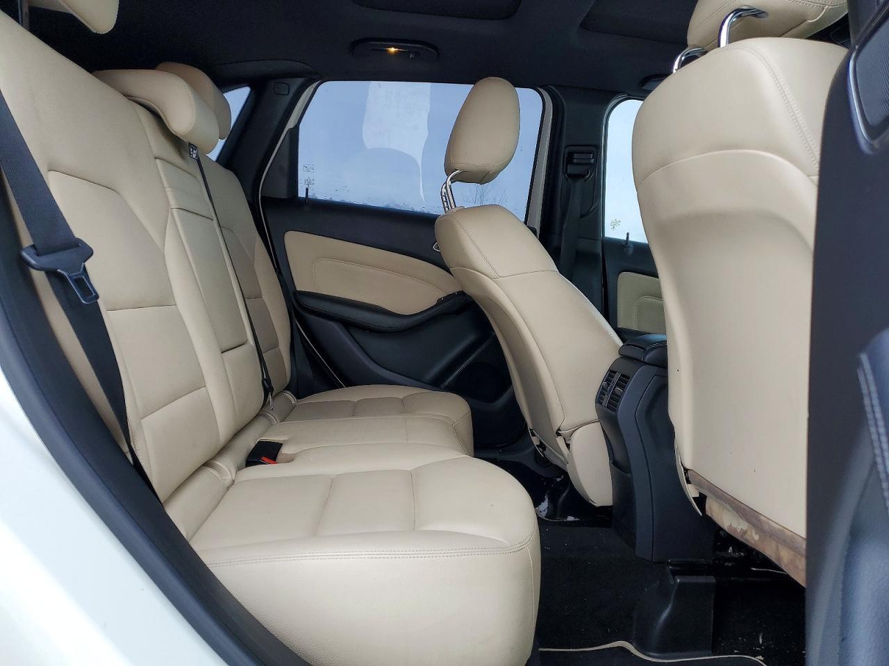 2014 Mercedes-Benz B250 - zdjęcie 10