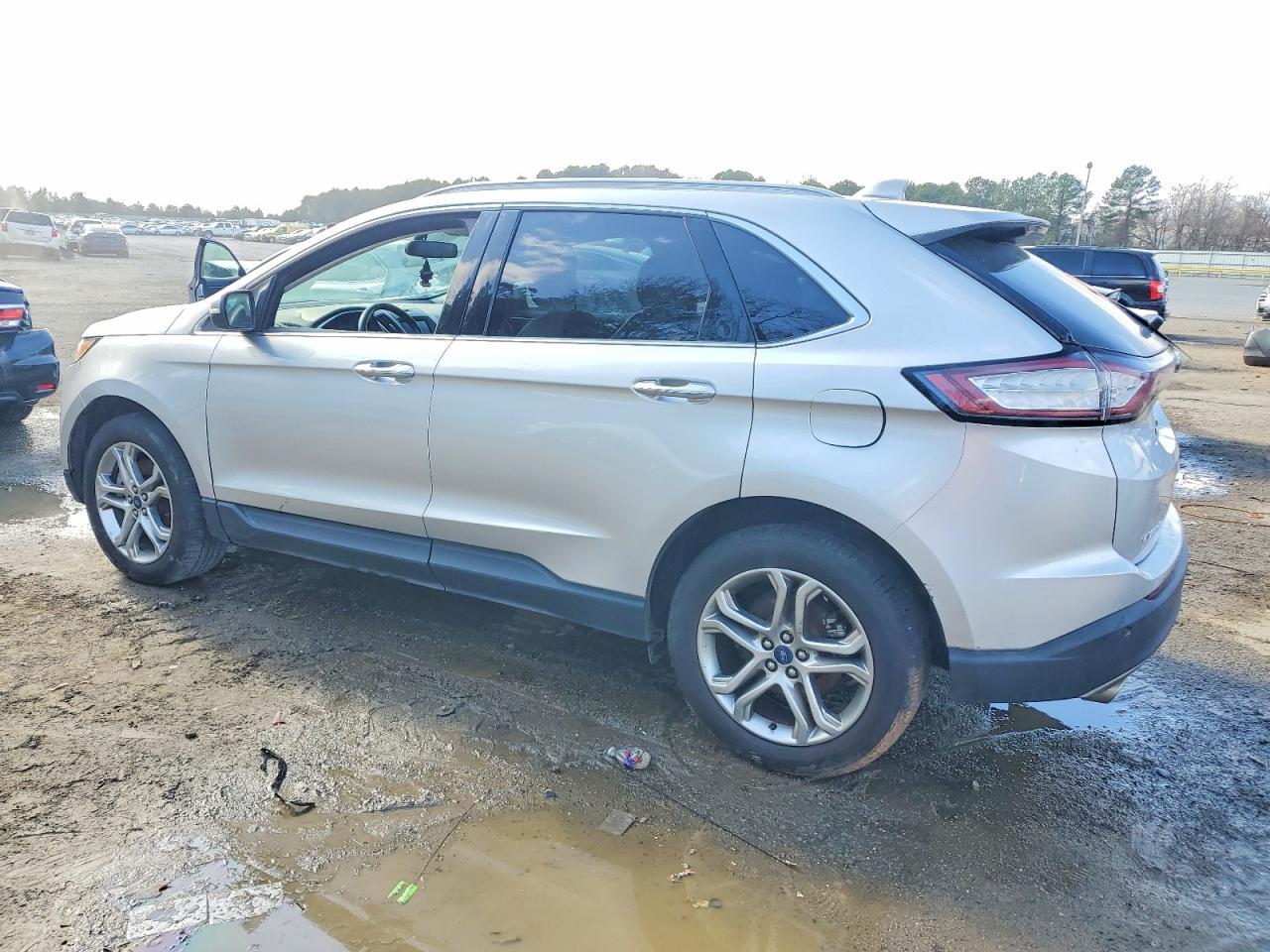 2016 Ford Edge Titanium - zdjęcie 2