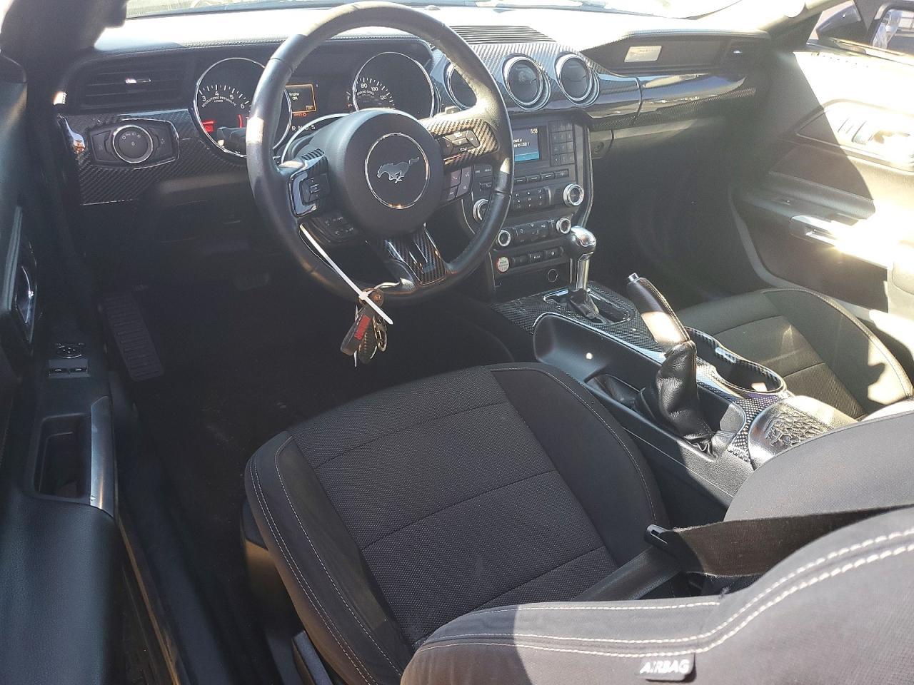 2016 Ford Mustang - zdjęcie 8